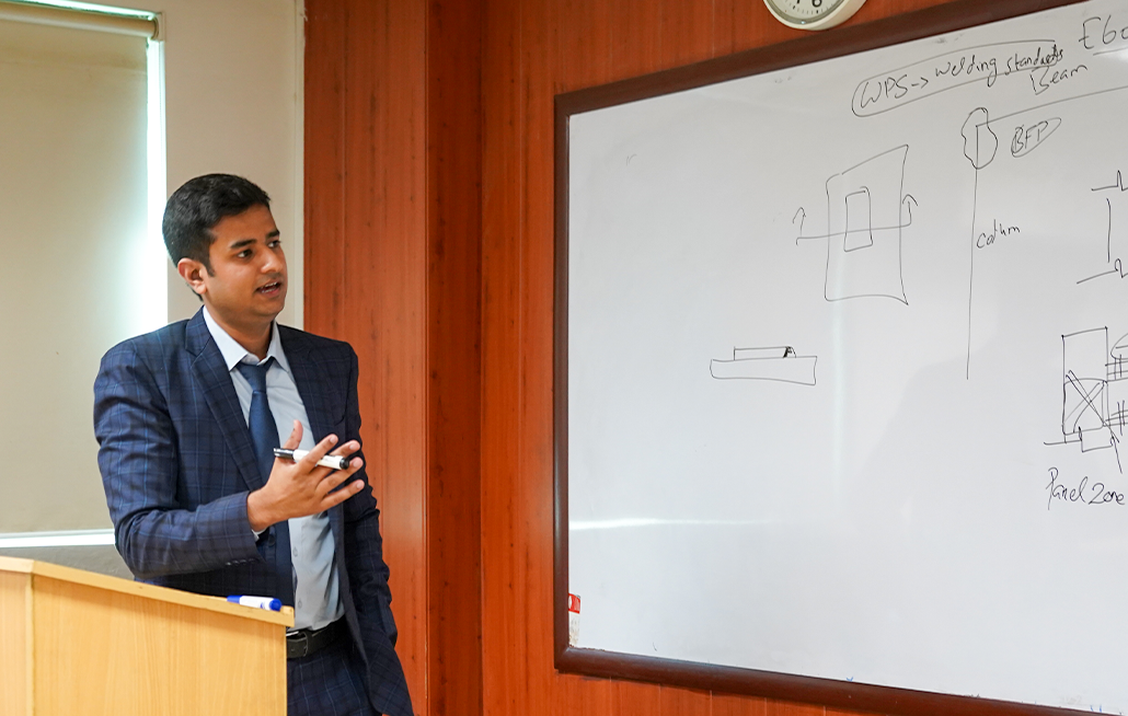 Civil Engineering organized a focused training session on Steel Structures from Design to Construction